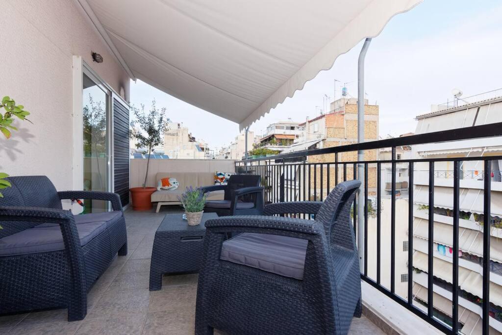Big Terrace Near Metro And Athens Centerアパートメント エクステリア 写真